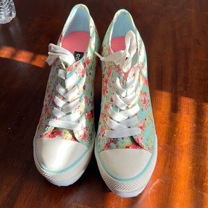 Platform Sneaker wedges